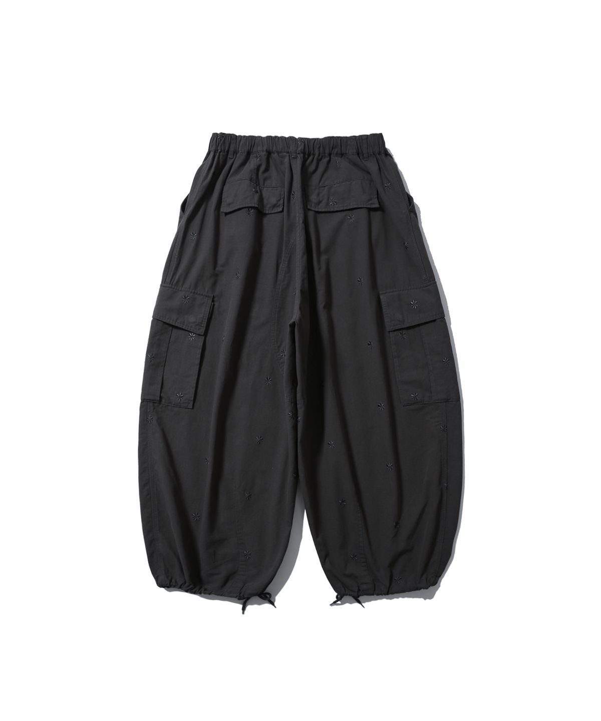 앵글런(ANGLAN) Embroidered Symbol Cargo Pants - Charcoal