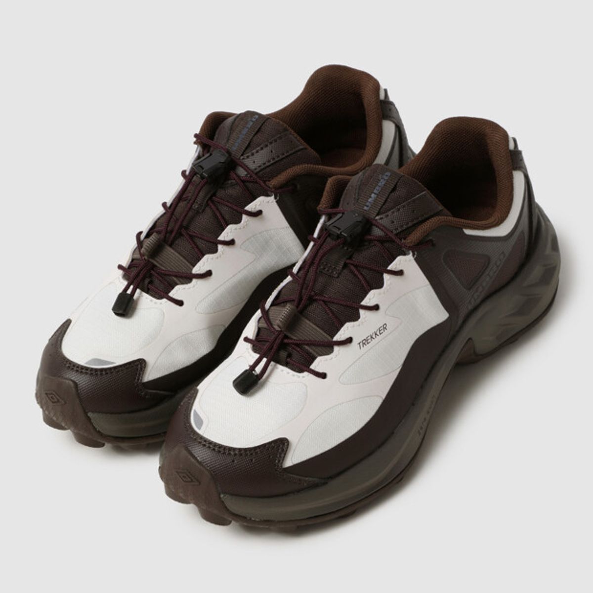 엄브로(UMBRO) TREKKER (트래커) 화이트 UR323CTP83