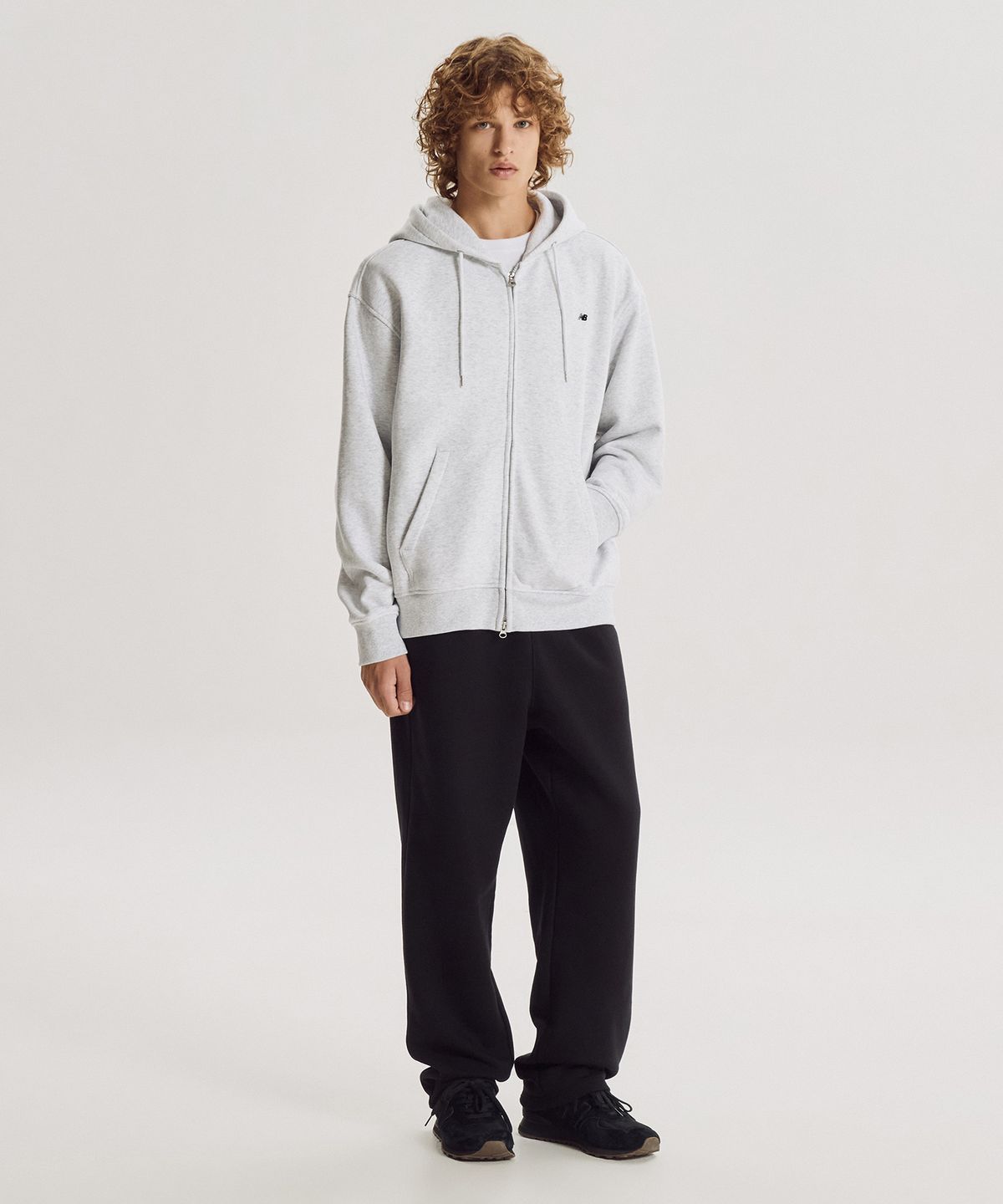 뉴발란스(NEW BALANCE) NBMDG41003 / UNI 에센셜 클래식 기모 후드집업 (L/GRAY)