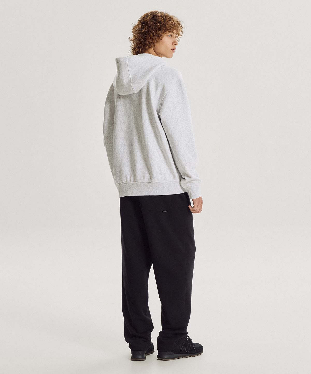뉴발란스(NEW BALANCE) NBMDG41003 / UNI 에센셜 클래식 기모 후드집업 (L/GRAY)