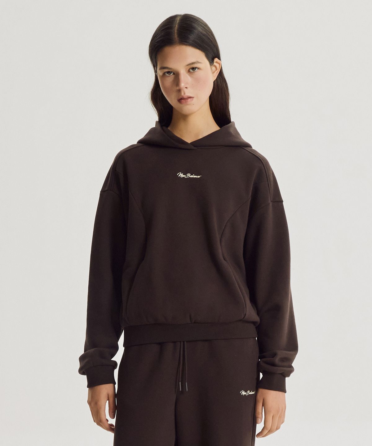 뉴발란스(NEW BALANCE) NBN0G4W012 / WOMEN 에센셜 기모 후드티 (BROWN)