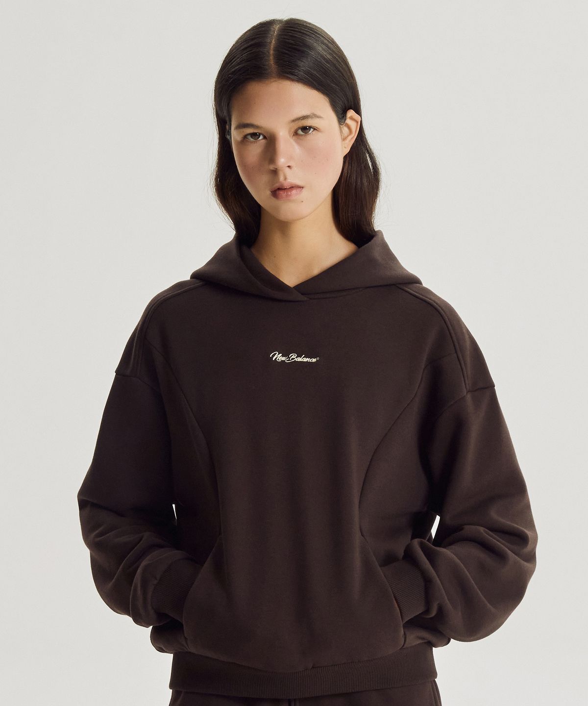 뉴발란스(NEW BALANCE) NBN0G4W012 / WOMEN 에센셜 기모 후드티 (BROWN)