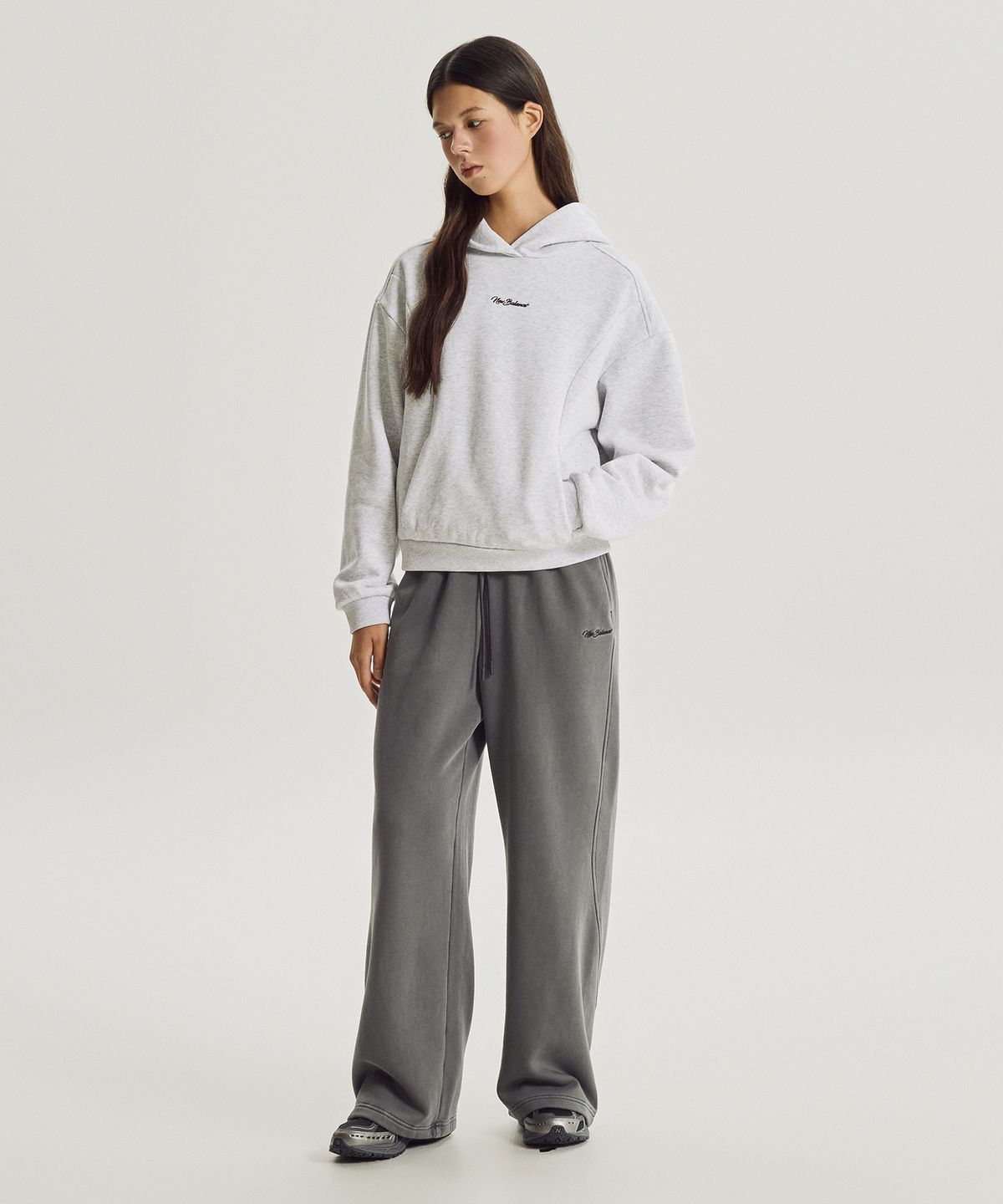 뉴발란스(NEW BALANCE) NBN0G4W012 / WOMEN 에센셜 기모 후드티 (L/GRAY)
