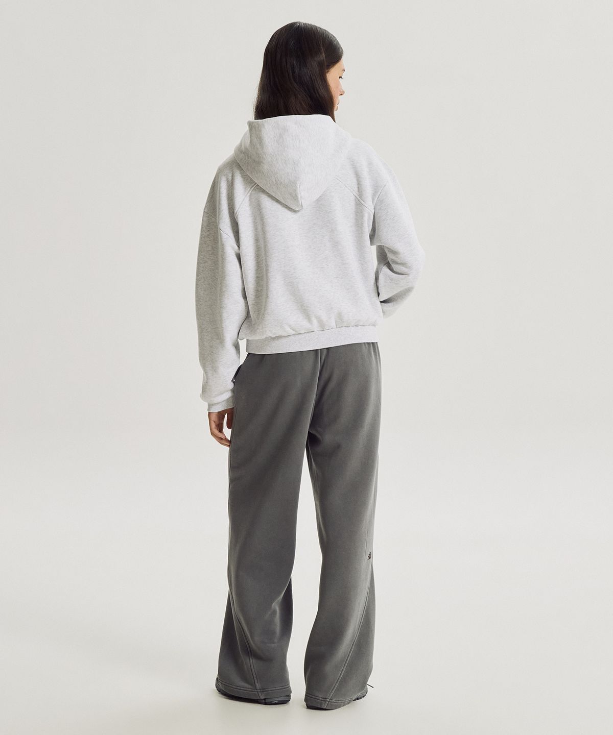 뉴발란스(NEW BALANCE) NBN0G4W012 / WOMEN 에센셜 기모 후드티 (L/GRAY)