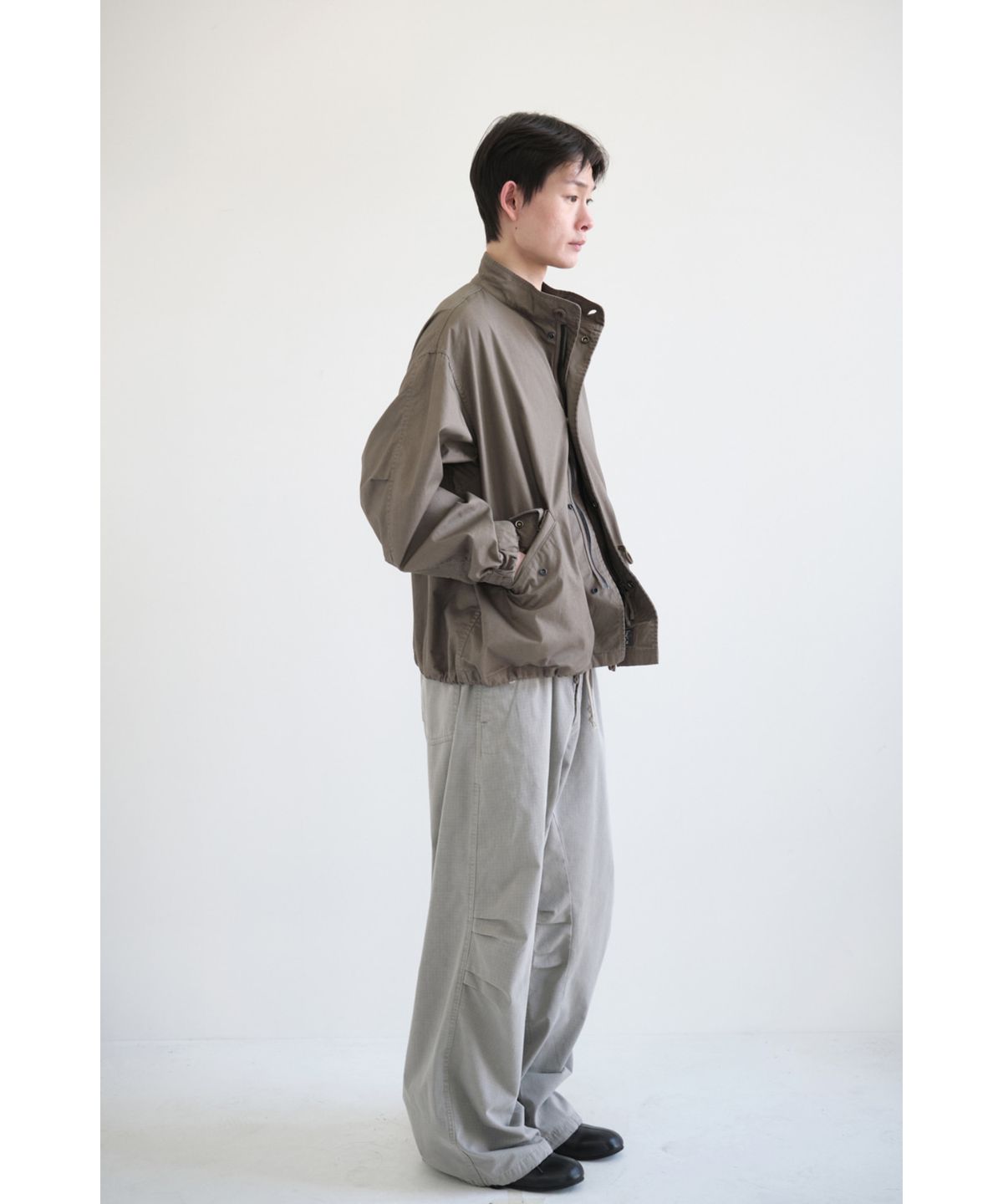 해칭룸(HATCHINGROOM) Short Mods Parka Mud Brown