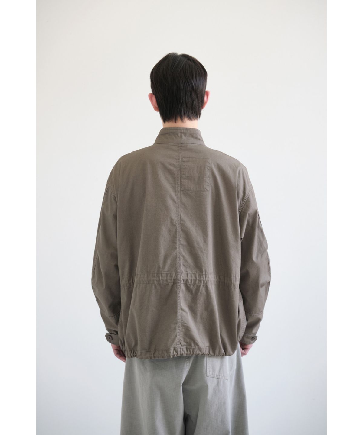 해칭룸(HATCHINGROOM) Short Mods Parka Mud Brown