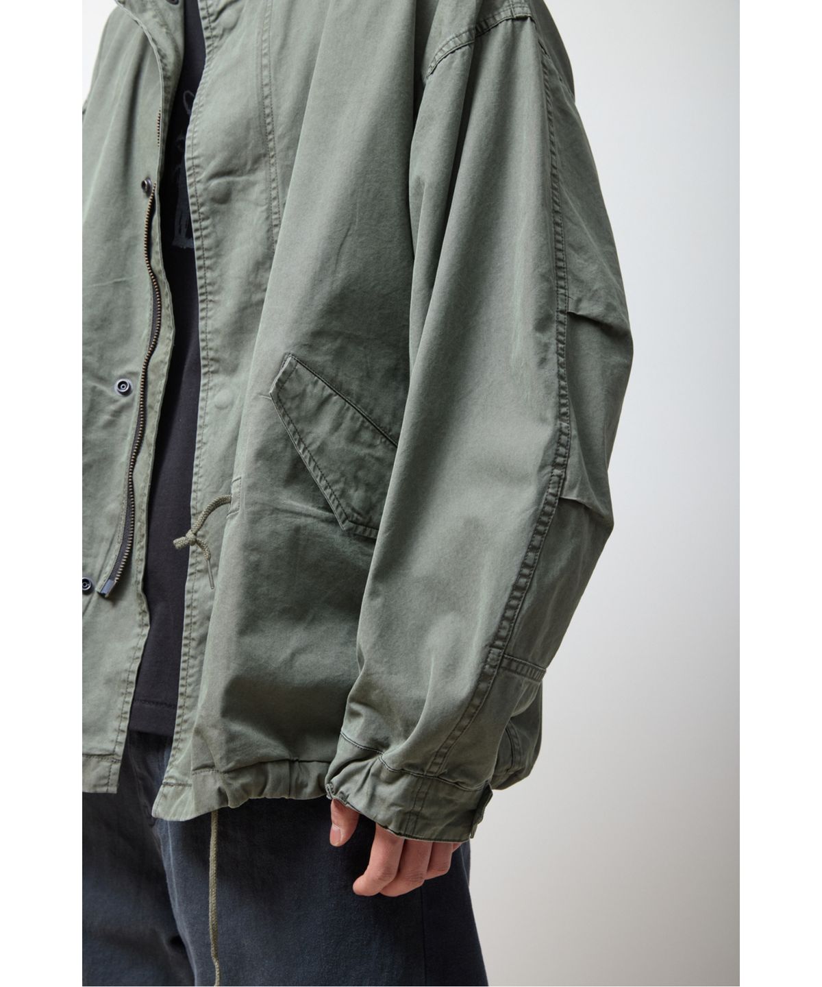 해칭룸(HATCHINGROOM) Short Mods Parka Khaki