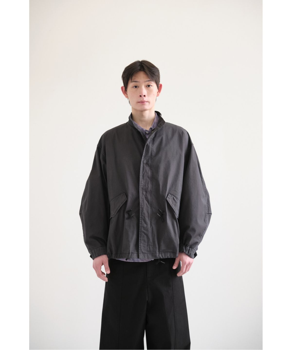 해칭룸(HATCHINGROOM) Short Mods Parka Purple Black