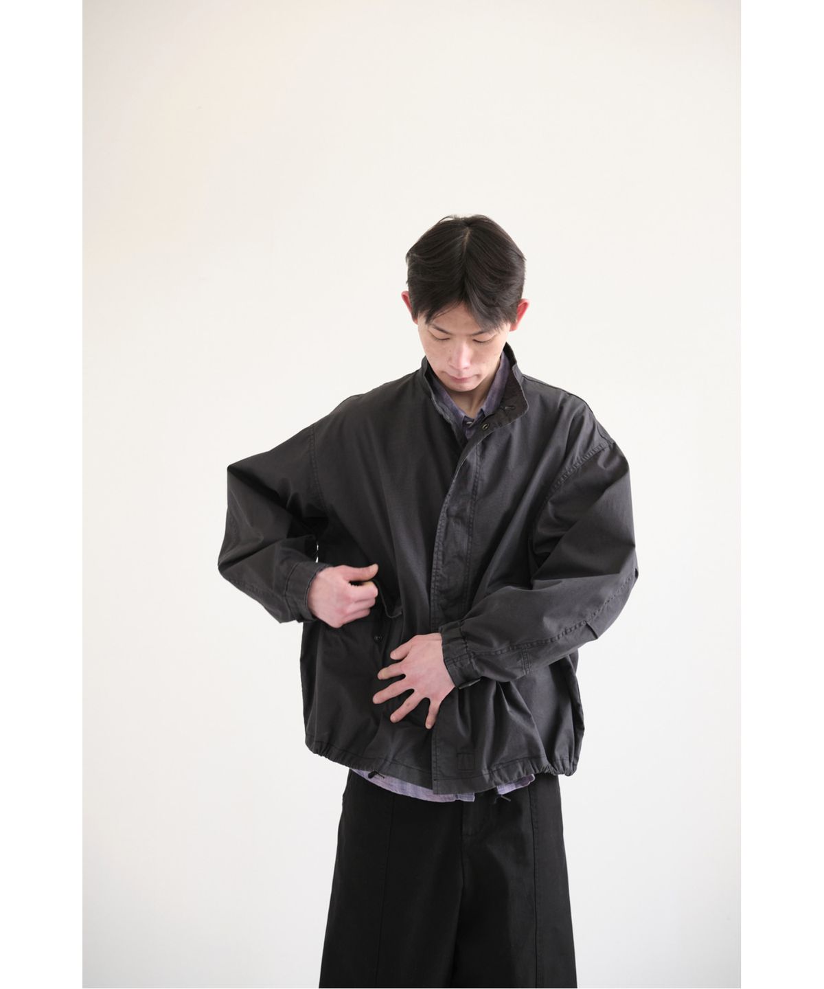 해칭룸(HATCHINGROOM) Short Mods Parka Purple Black