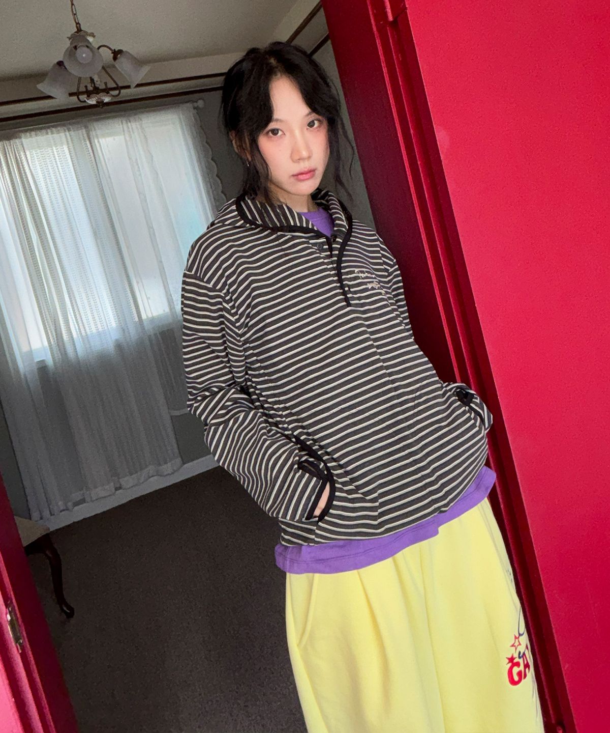 노디(NODI) 멀티 스트라이프 플리스 후디 차콜