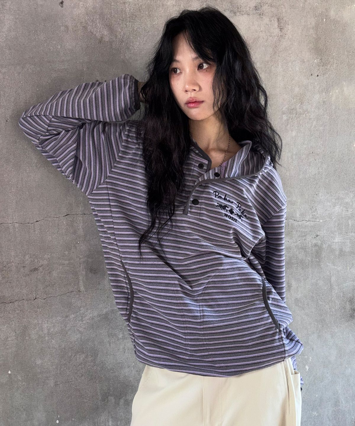 노디(NODI) 멀티 스트라이프 플리스 후디 퍼플