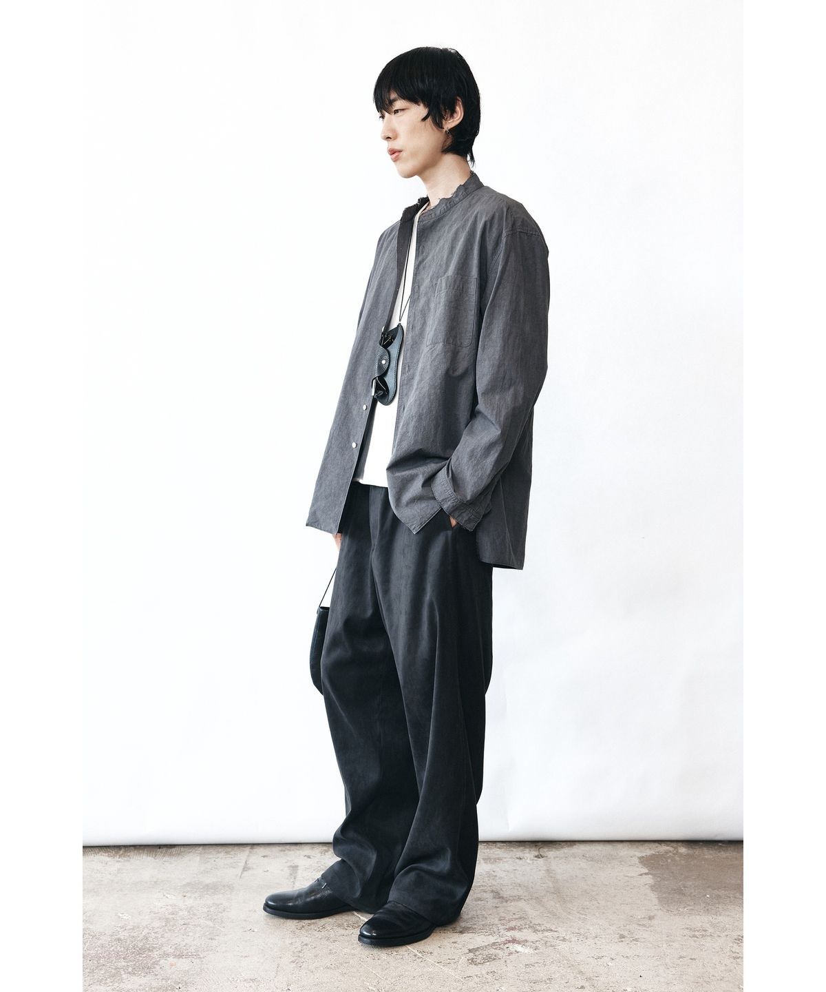 유스(YOUTH) Faux Suede Relaxed Pants - Black