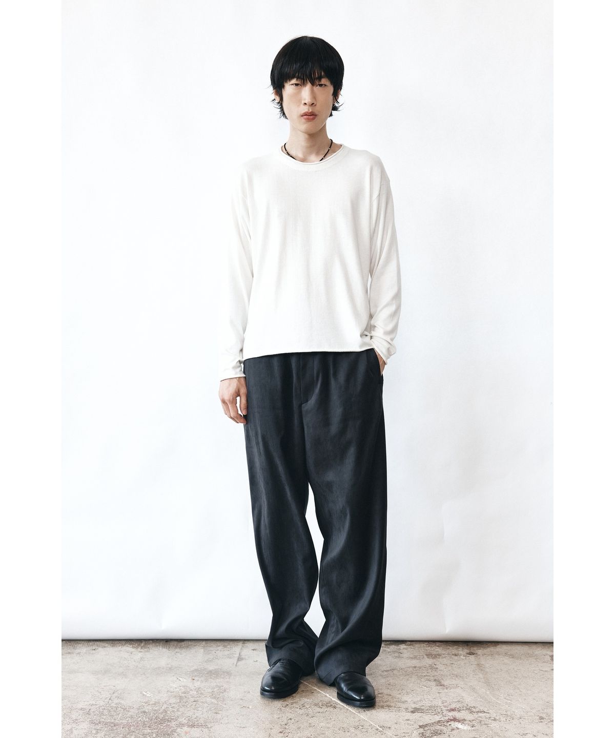 유스(YOUTH) Faux Suede Relaxed Pants - Black