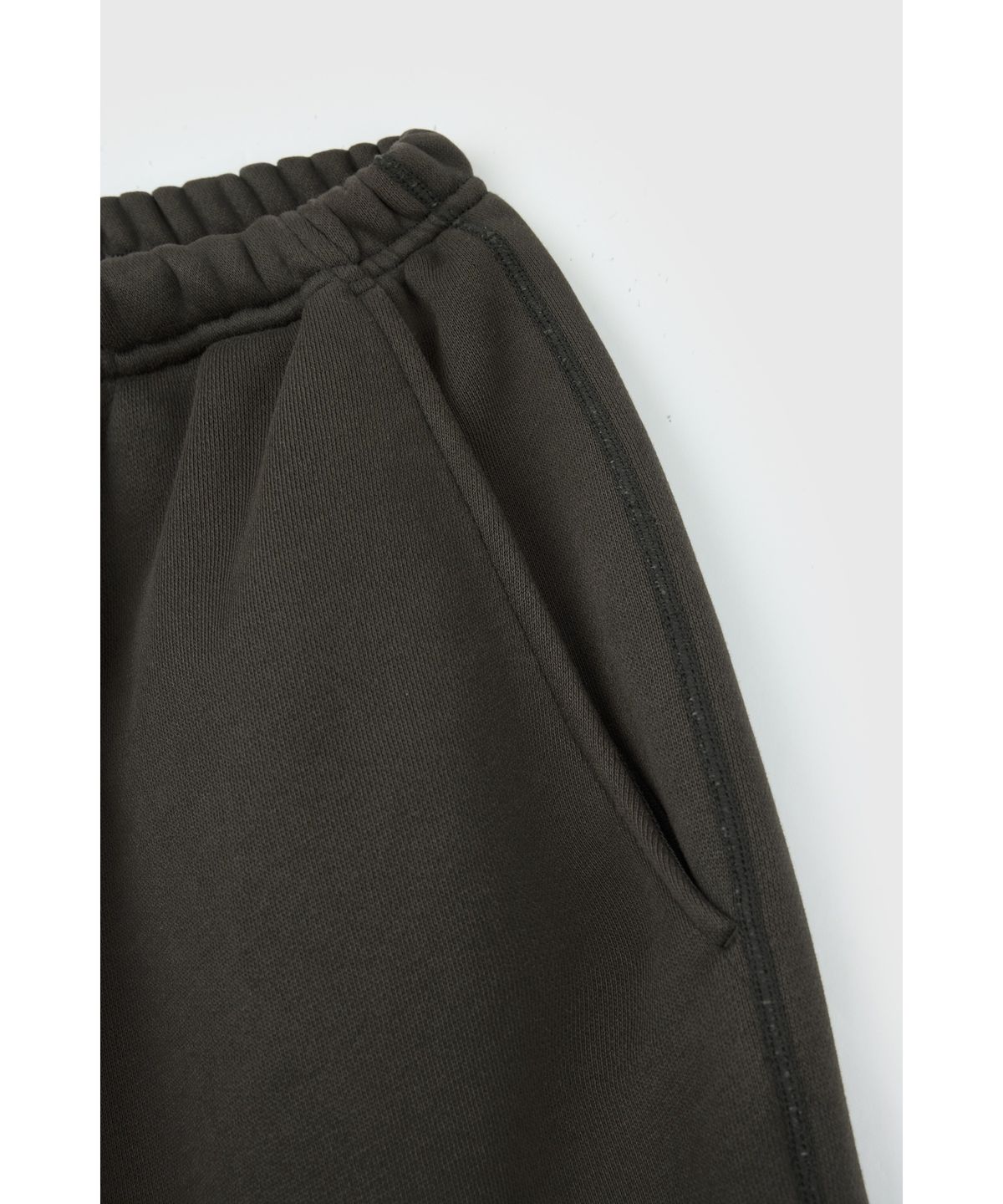 유스(YOUTH) Tapered Sweat Pants - Khaki