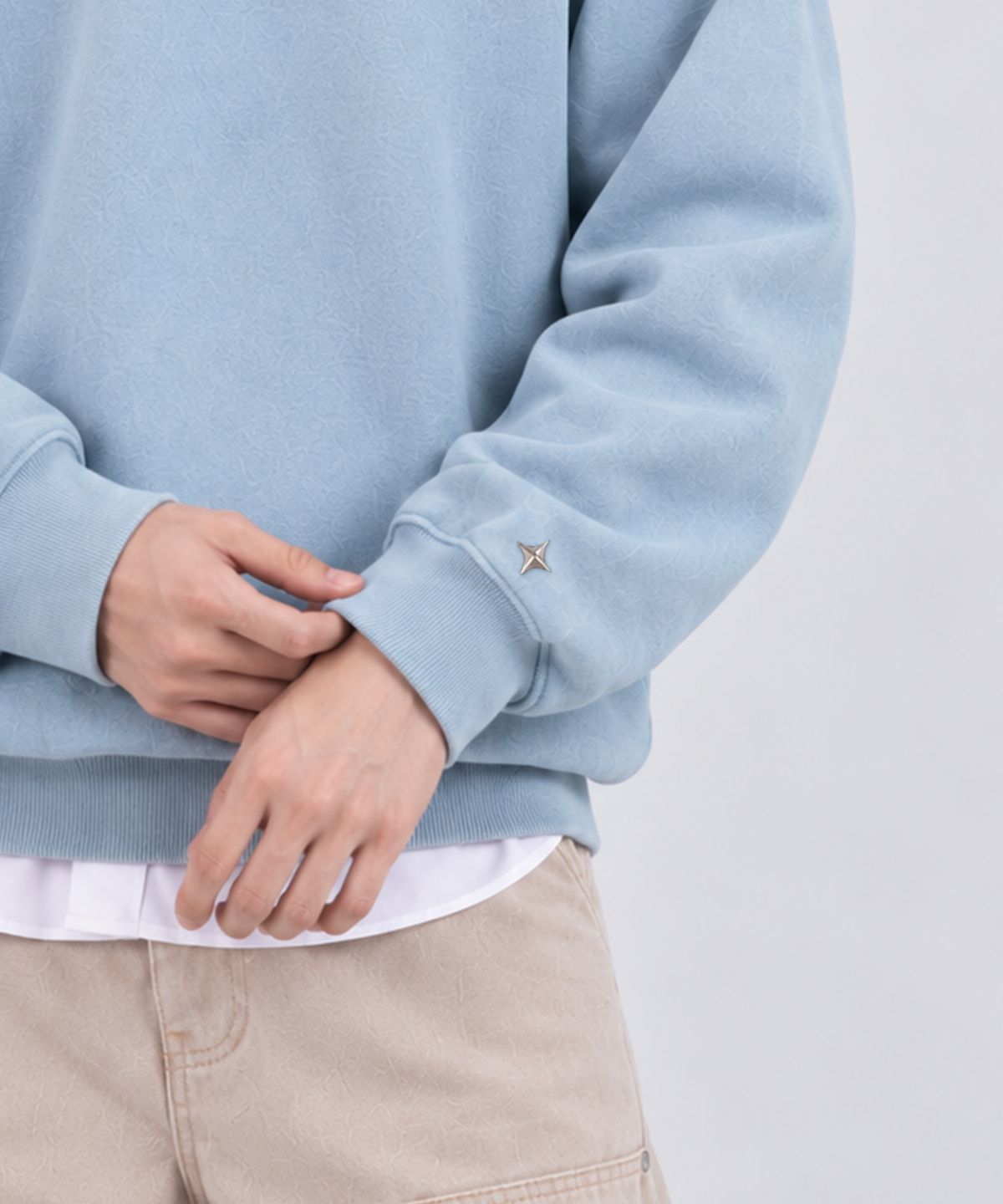 엘라모(LLAMO) 컴포트 쭈리 솔트워싱 오버핏 무지 맨투맨 솔트워싱 블루