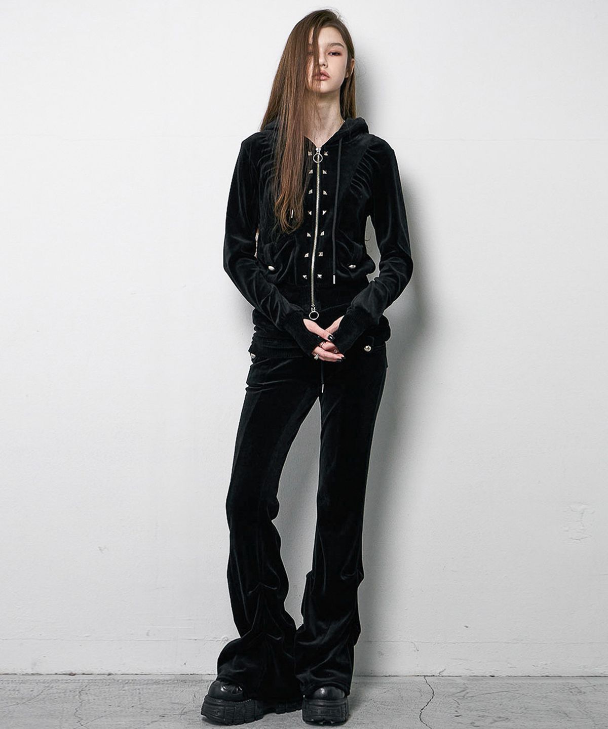 낫노잉(NOTKNOWING) Stud Velour Hood Zip Up (BLACK)