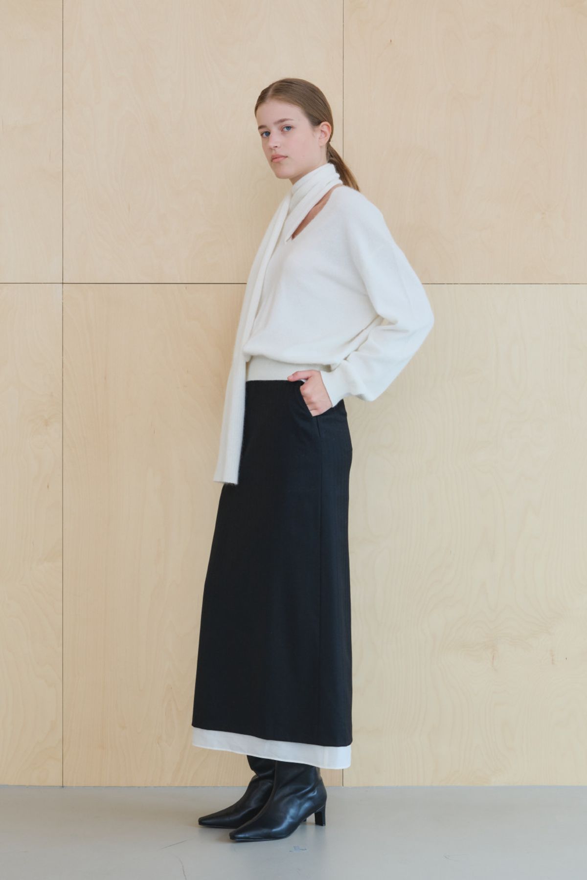쿠메(KUMÉ) Raccoon Blend Muffler Knit Sweater, Ivory