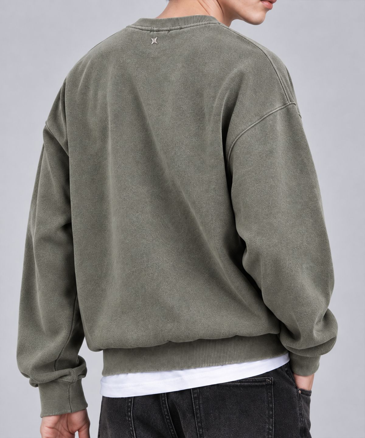 엘라모(LLAMO) 컴포트 쭈리 솔트워싱 오버핏 무지 맨투맨 솔트워싱 올리브
