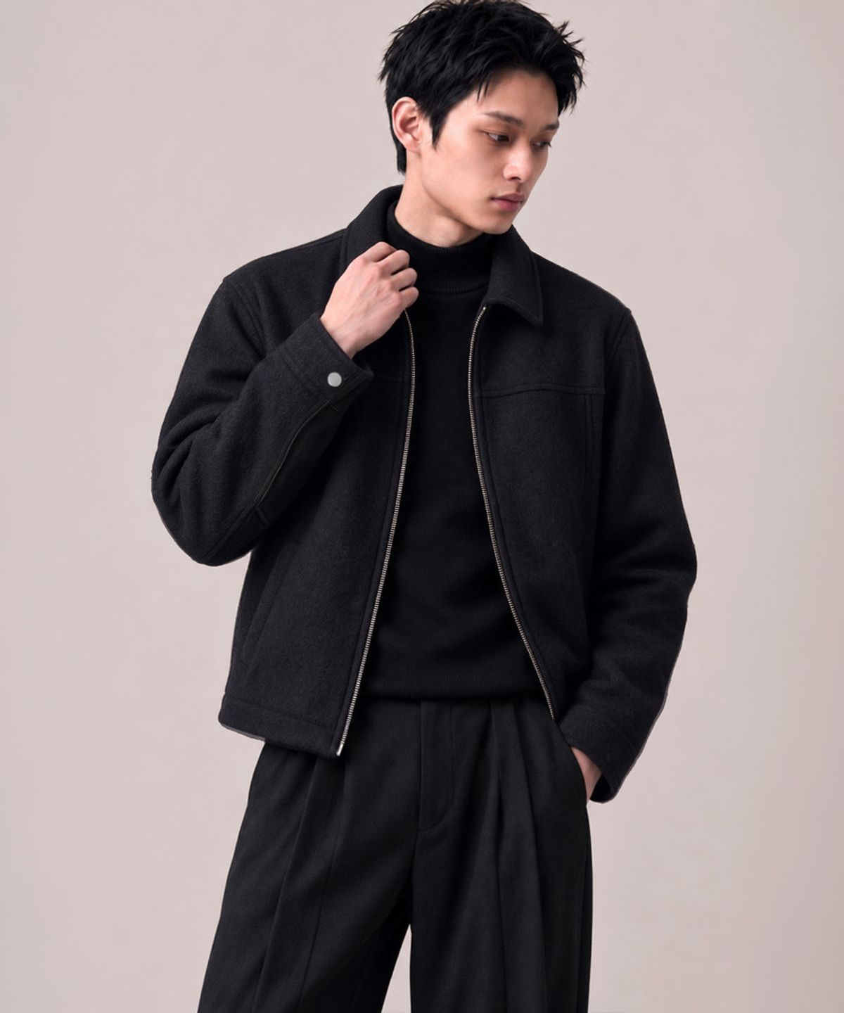 언더오프(UNDEROFF) 싱글 카라 크롭 울자켓 블랙