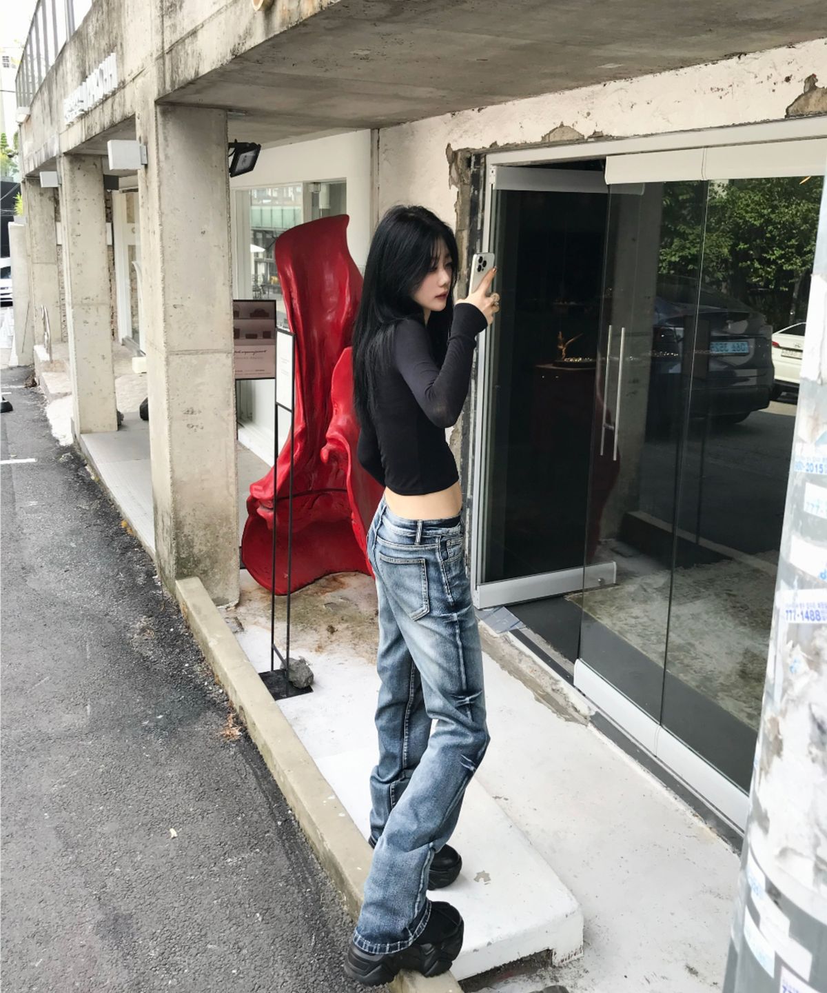 시아오시코(SIAOSIKO) 페이디드 블루 로우라이즈 데님