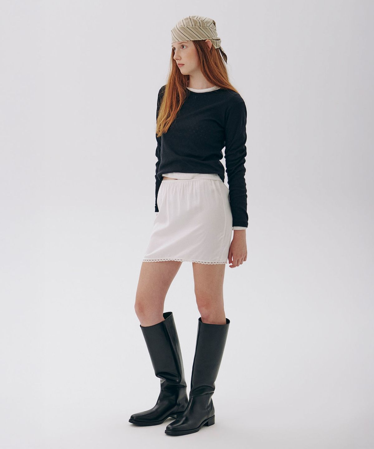 준준스페이스(JUNEJUNE SPACE) Slim Basic Tee_Black