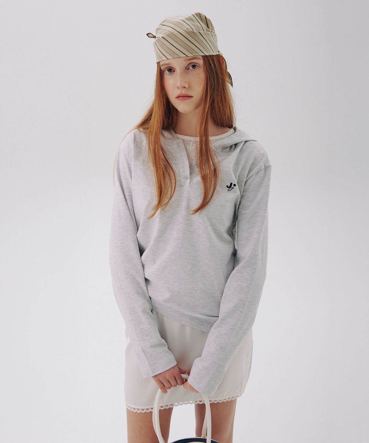 준준스페이스(JUNEJUNE SPACE) Hooded Henley Neck Tee_Light Grey