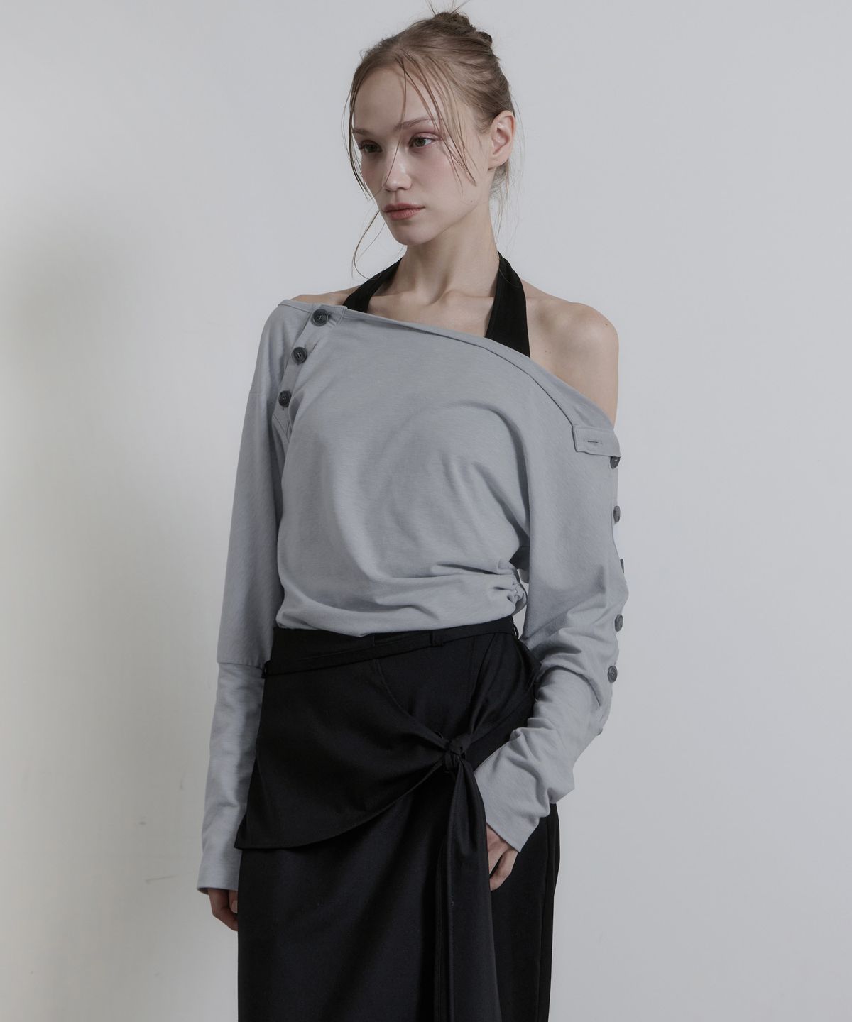 진주유즈(JINJUSE) ARC BUTTON TOP [BLUE GRAY]