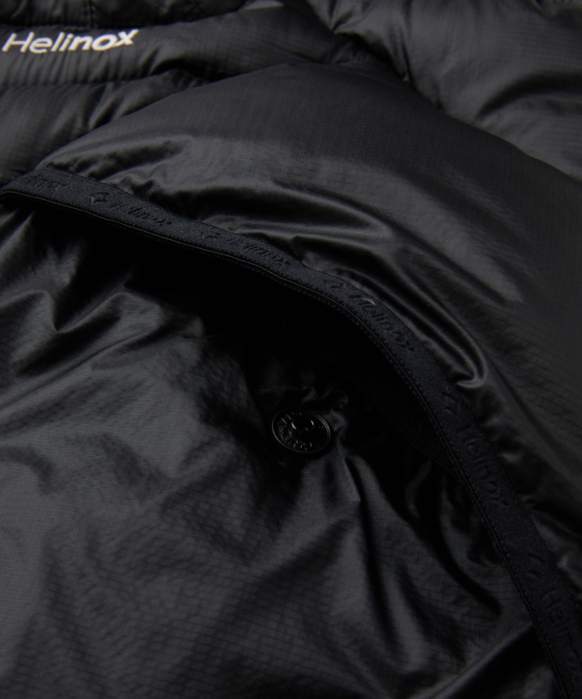 헬리녹스 웨어(HELINOX WEAR) 이클립스 팩 다운 베스트_Black