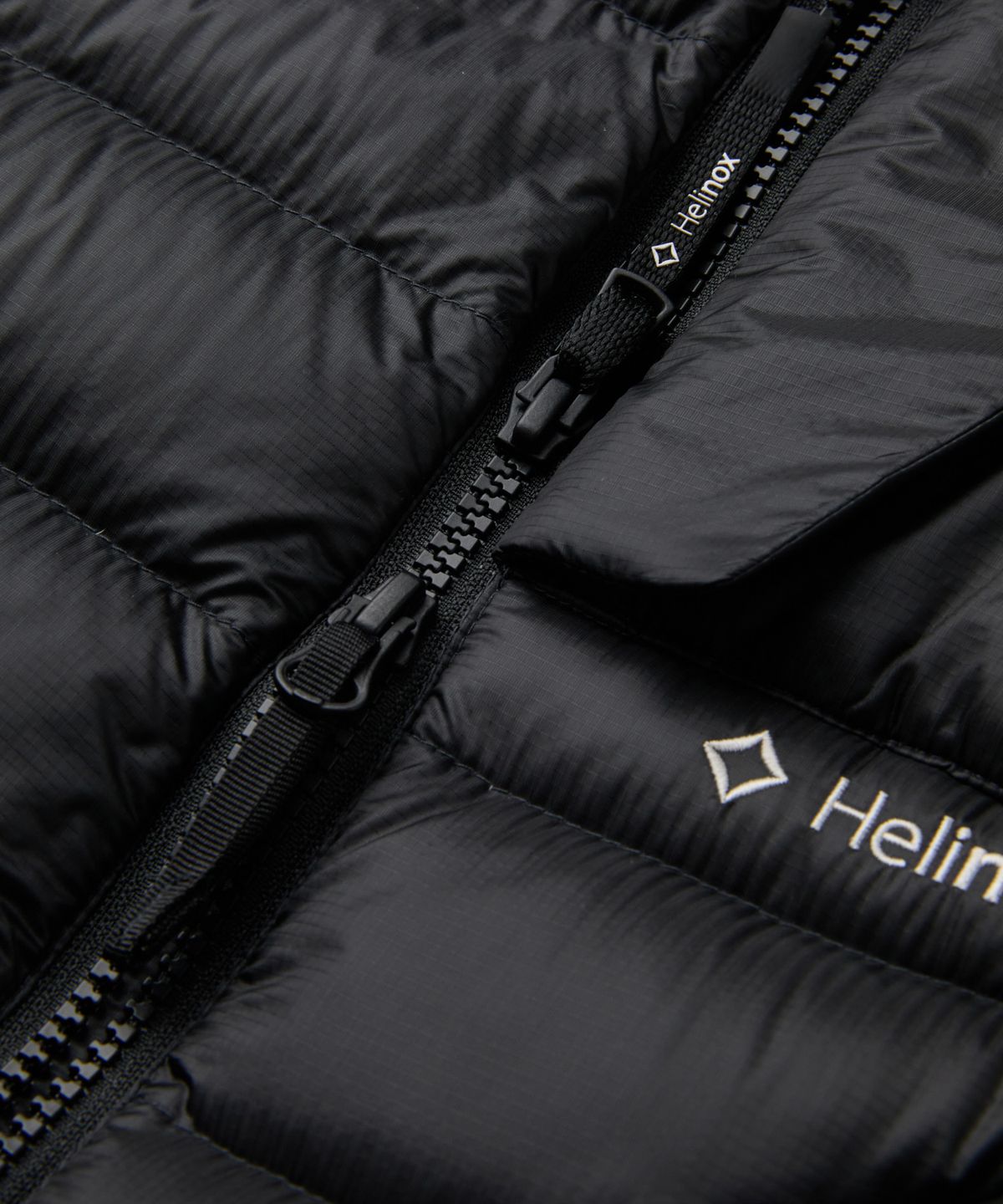헬리녹스 웨어(HELINOX WEAR) 이클립스 팩 다운 베스트_Black
