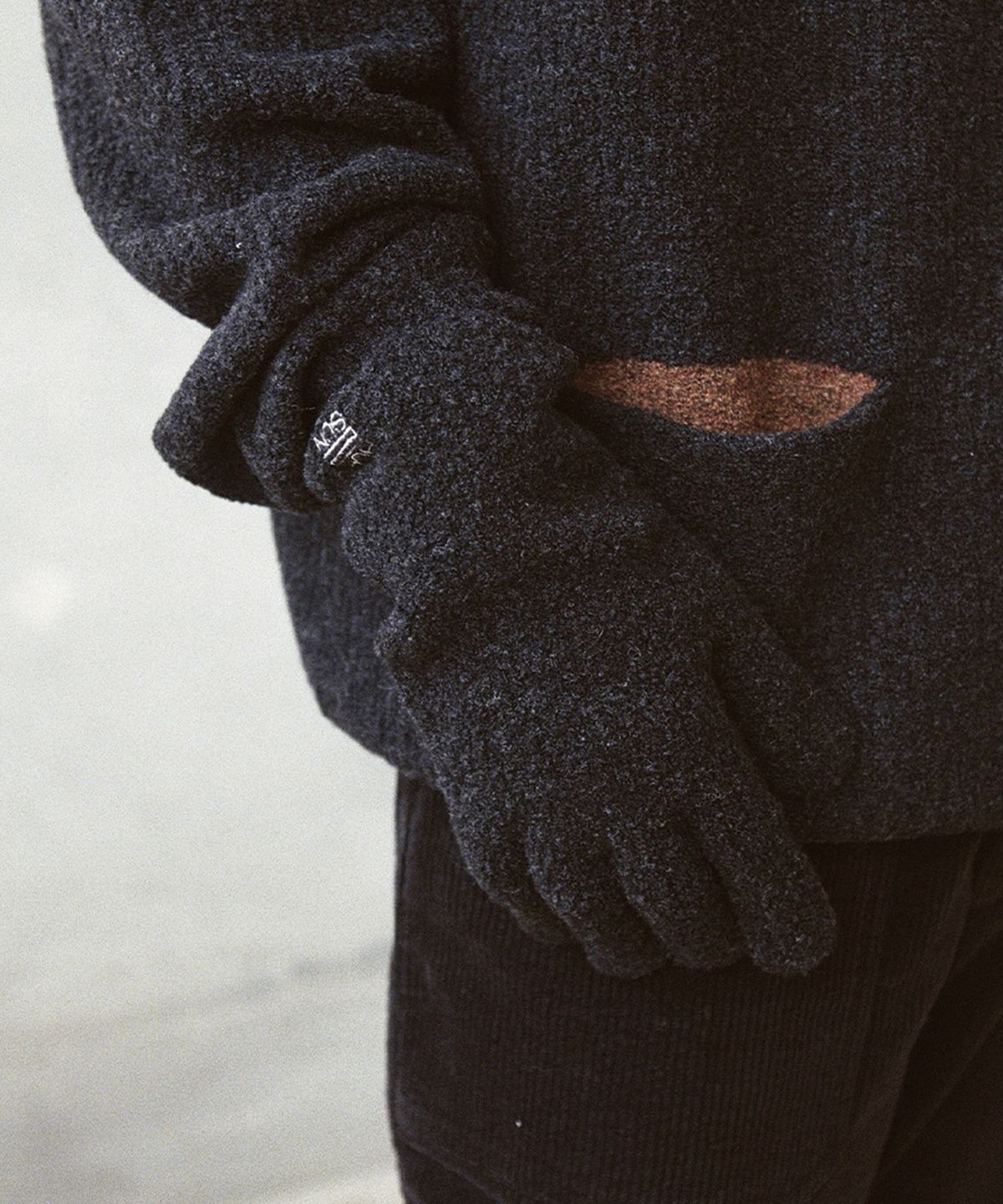 홀리선(HORLISUN) Bless Boucle Knit Rib Finger Gloves Dark Charcoal