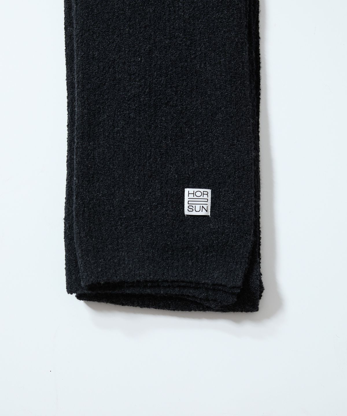 홀리선(HORLISUN) Skiff Boucle Knit Rib Muffler Dark Charcoal