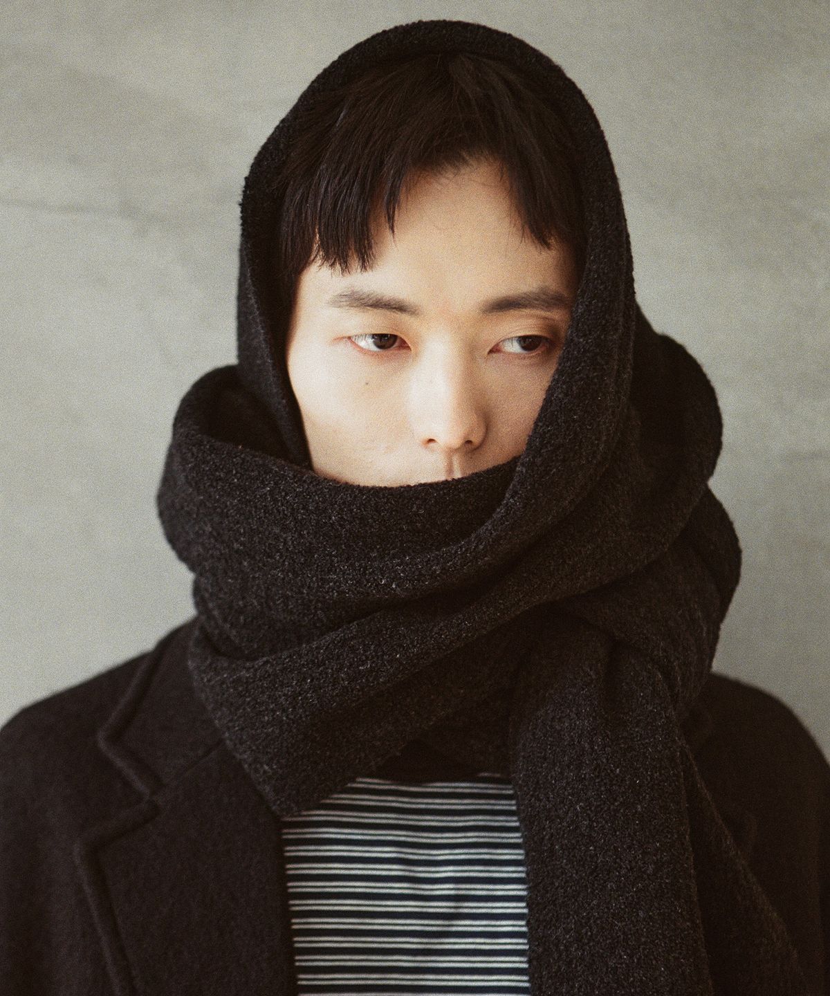 홀리선(HORLISUN) Skiff Boucle Knit Rib Muffler Dark Charcoal