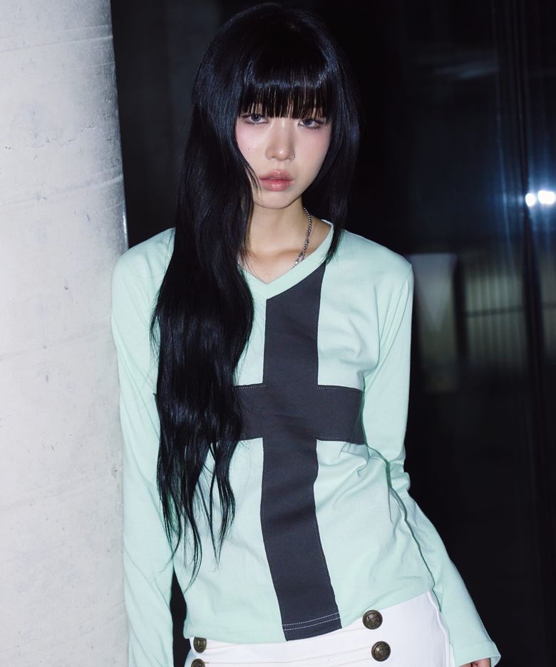 언타이틀 빈티지 아플리케 브이넥 롱슬리브 민트