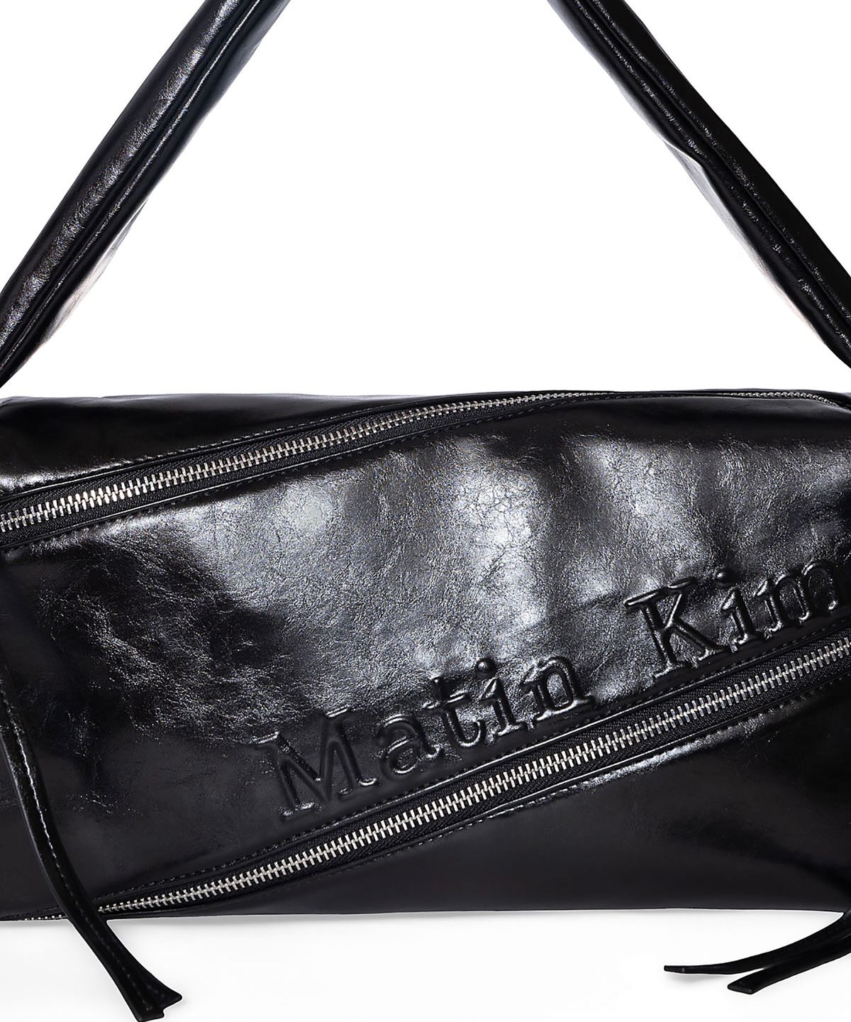 마뗑킴(MATIN KIM) PADDED DIAGONAL ZIPPER BAG IN BLACK
