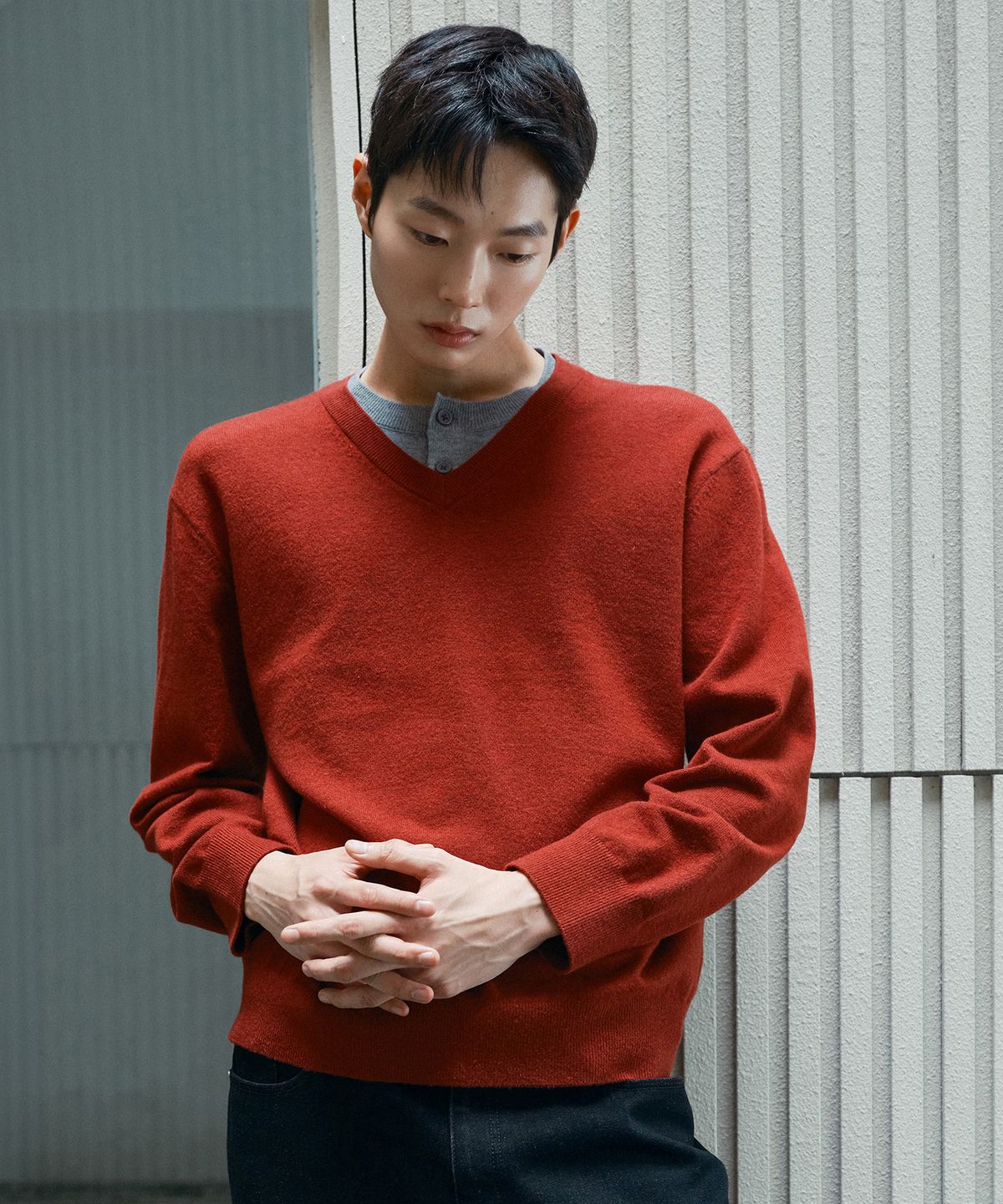 마인드브릿지(MINDBRIDGE) [COUTURE]레이어드 브이넥 니트 - 2color