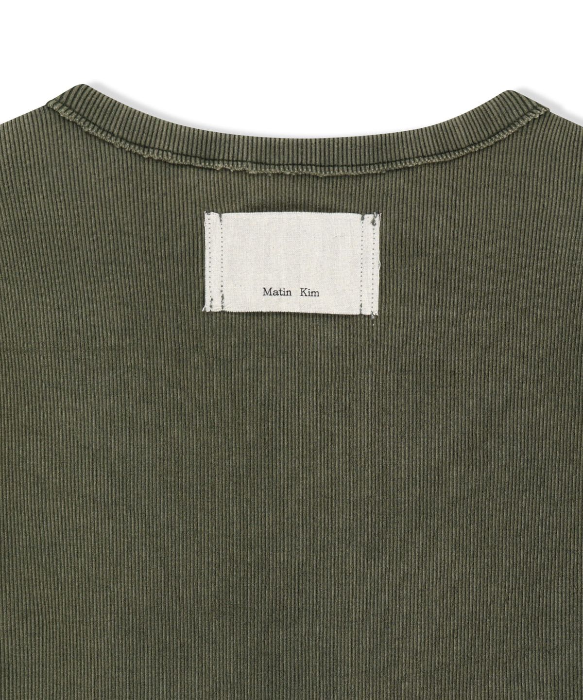 마뗑킴(MATIN KIM) WASHED RIB BUTTON DETAIL TOP IN KHAKI