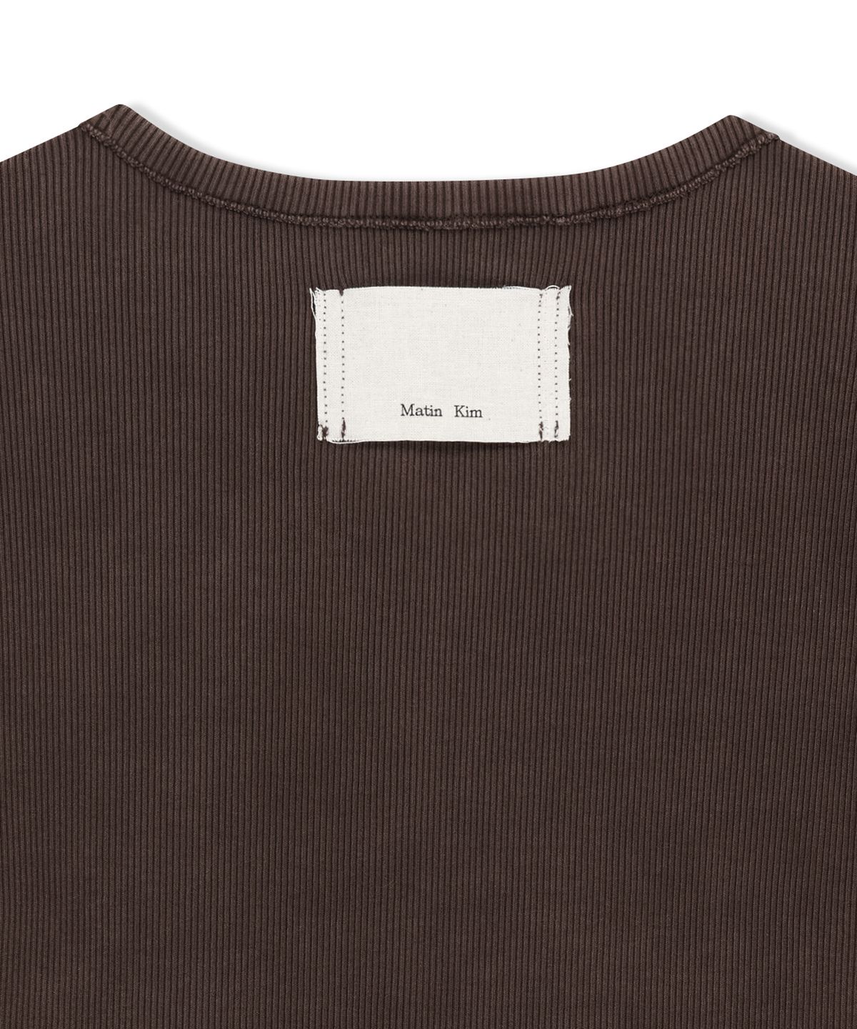 마뗑킴(MATIN KIM) WASHED RIB BUTTON DETAIL TOP IN BROWN