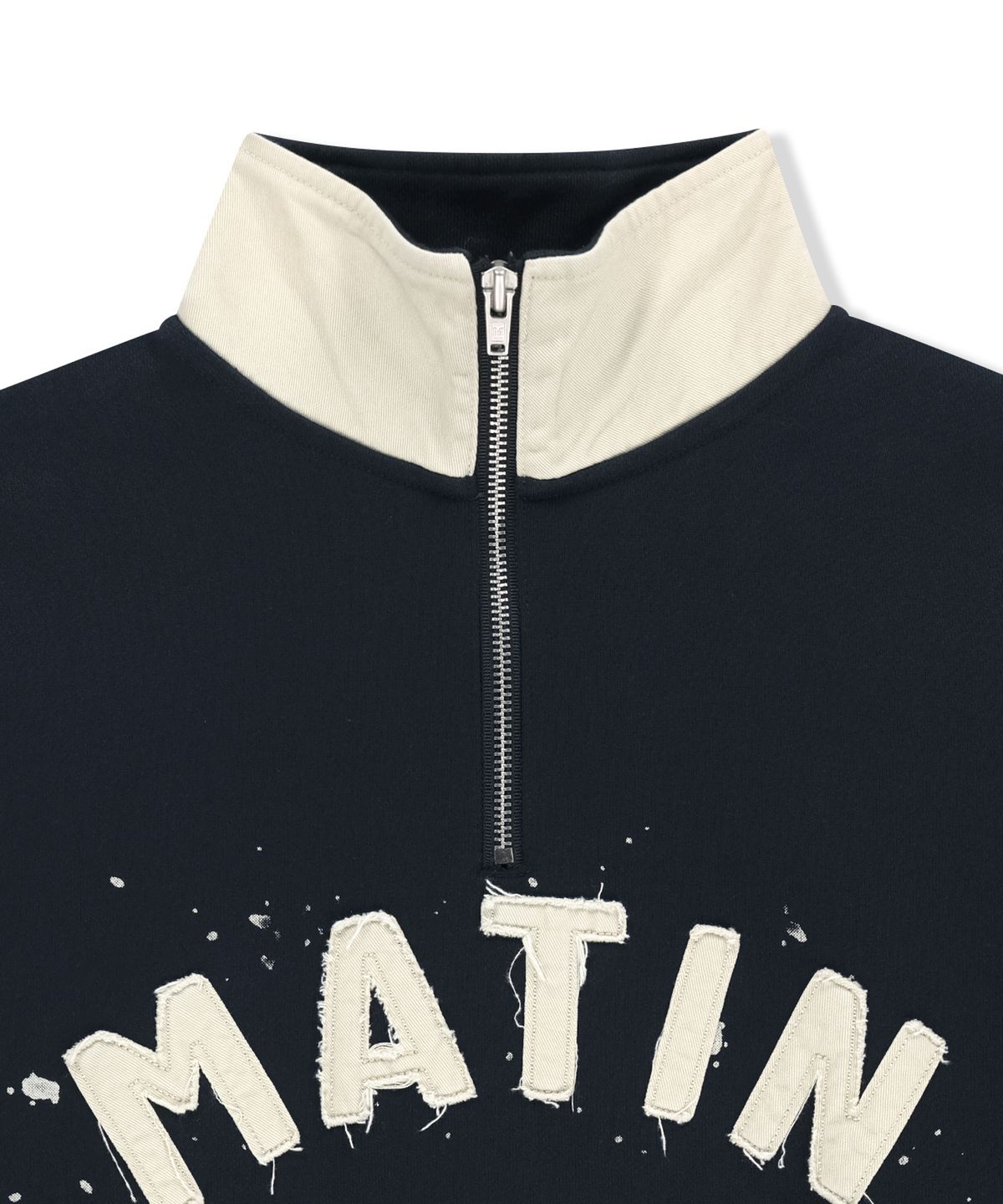 마뗑킴(MATIN KIM) APPLIQUE LOGO COLLAR QUARTER ZIP UP IN NAVY