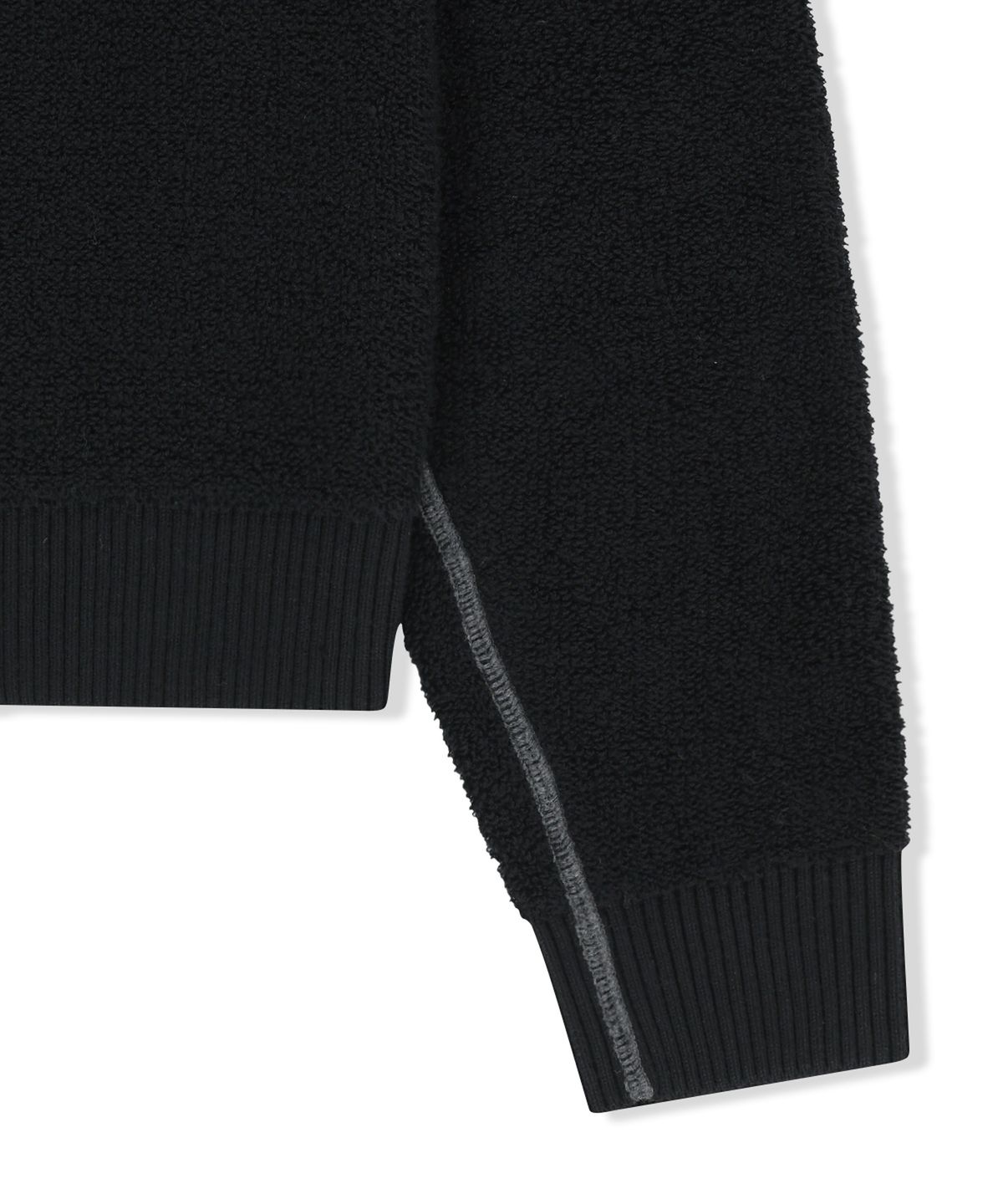마뗑킴(MATIN KIM) BOUCLE TEXTURE KNIT PULLOVER IN BLACK