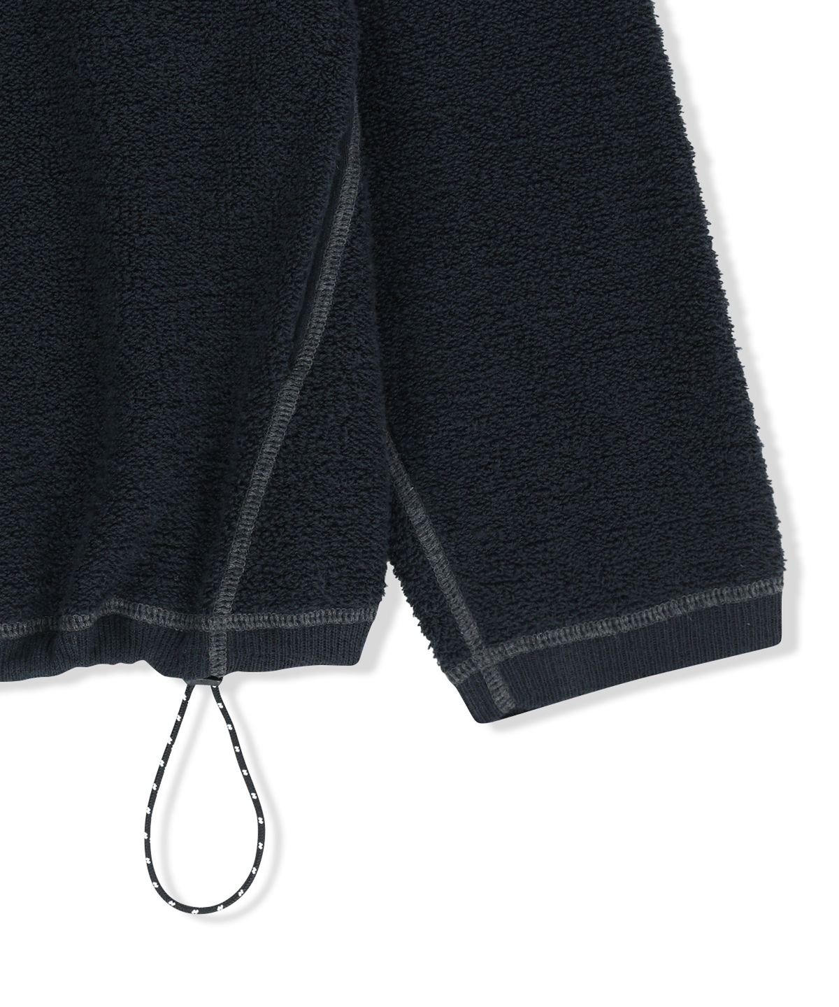 마뗑킴(MATIN KIM) BOUCLE TEXTURE KNIT ZIP UP IN DARK NAVY