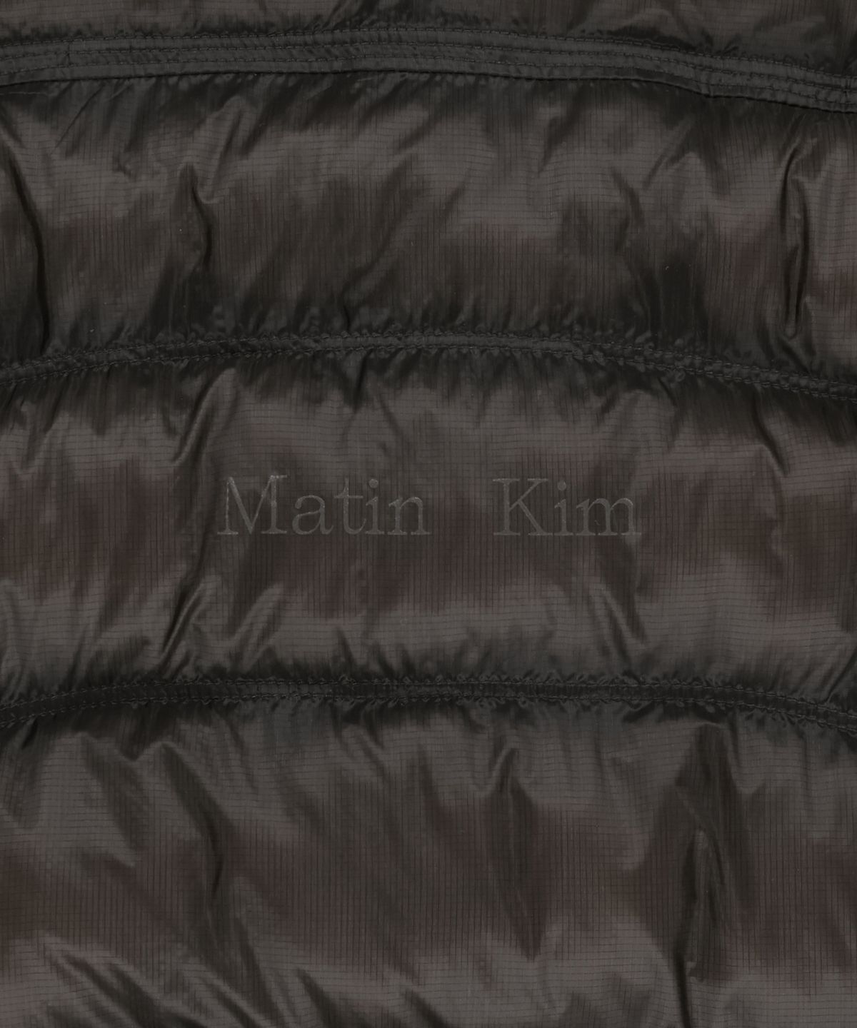 마뗑킴(MATIN KIM) CLOUD SHELL HOODY PADDING JUMPER IN CHARCOAL