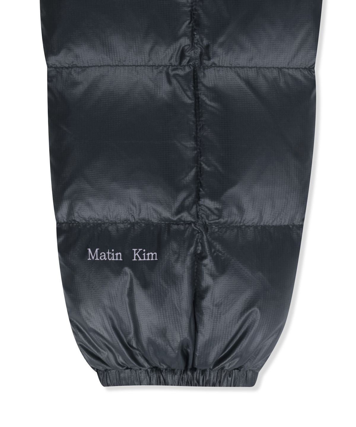 마뗑킴(MATIN KIM) MATIN GRID QUILTED LIGHT DOWN JUMPER IN DARK NAVY