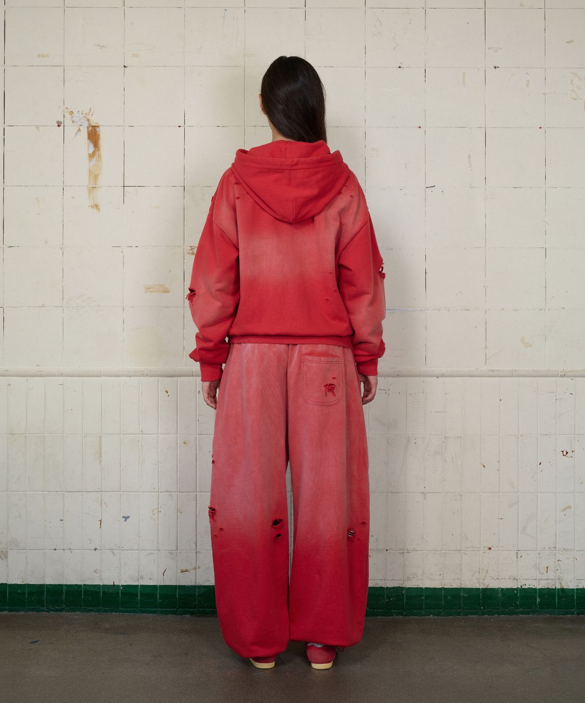무드베러(MOODBETTER) DAMAGE WASHED SWEATPANTS RED