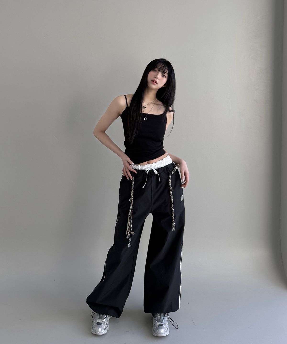 뉴얼린(NEWALRIN) Basic Sleeveless Top (5colors)