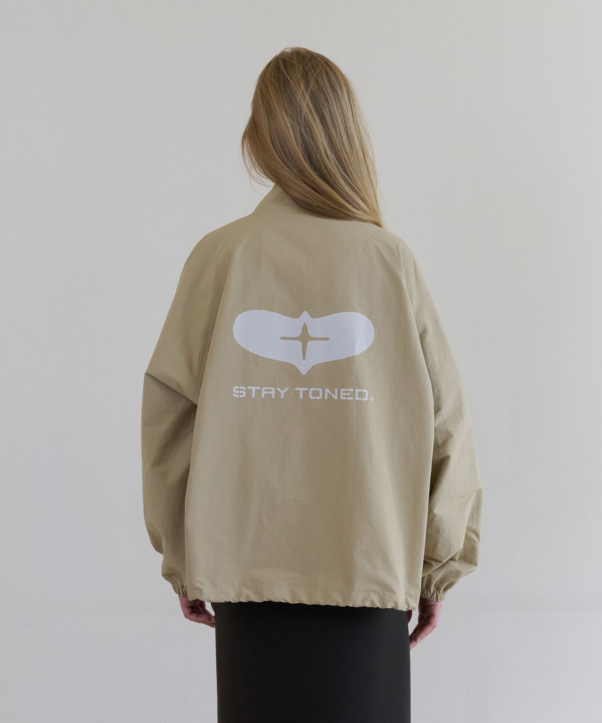 톤드(TONED) Reflective t-heart nylon jacket (beige)