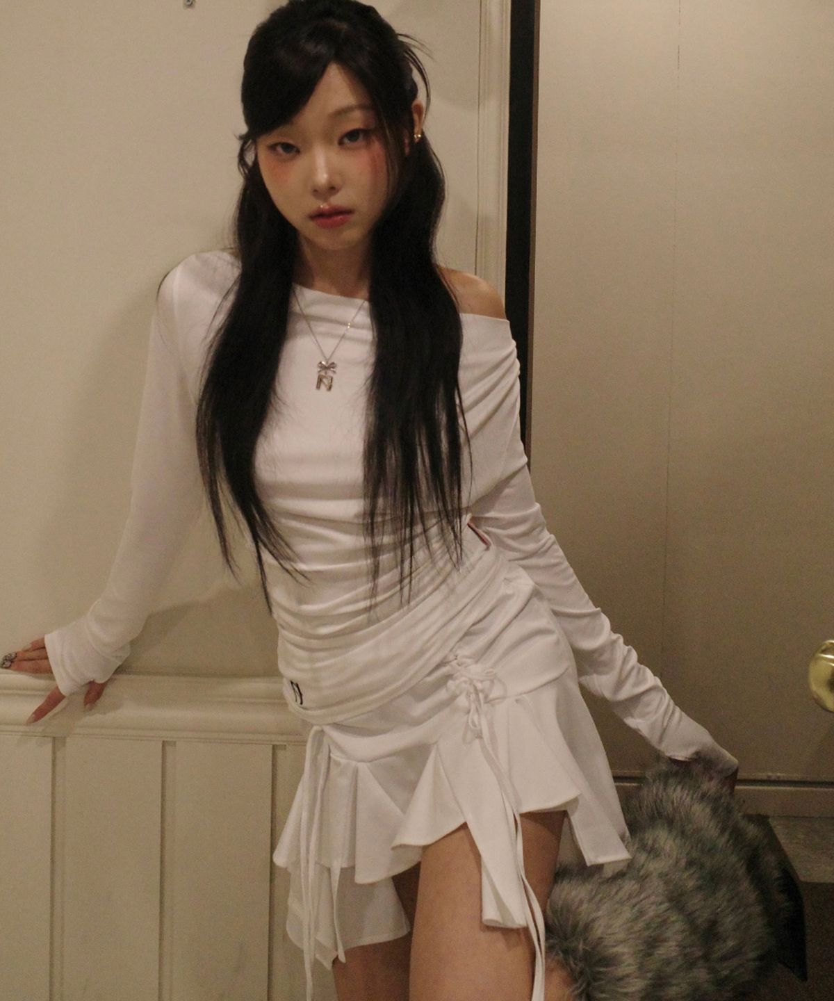 뉴얼린(NEWALRIN) Meow Draping shrring Boat neck Top(4colors)