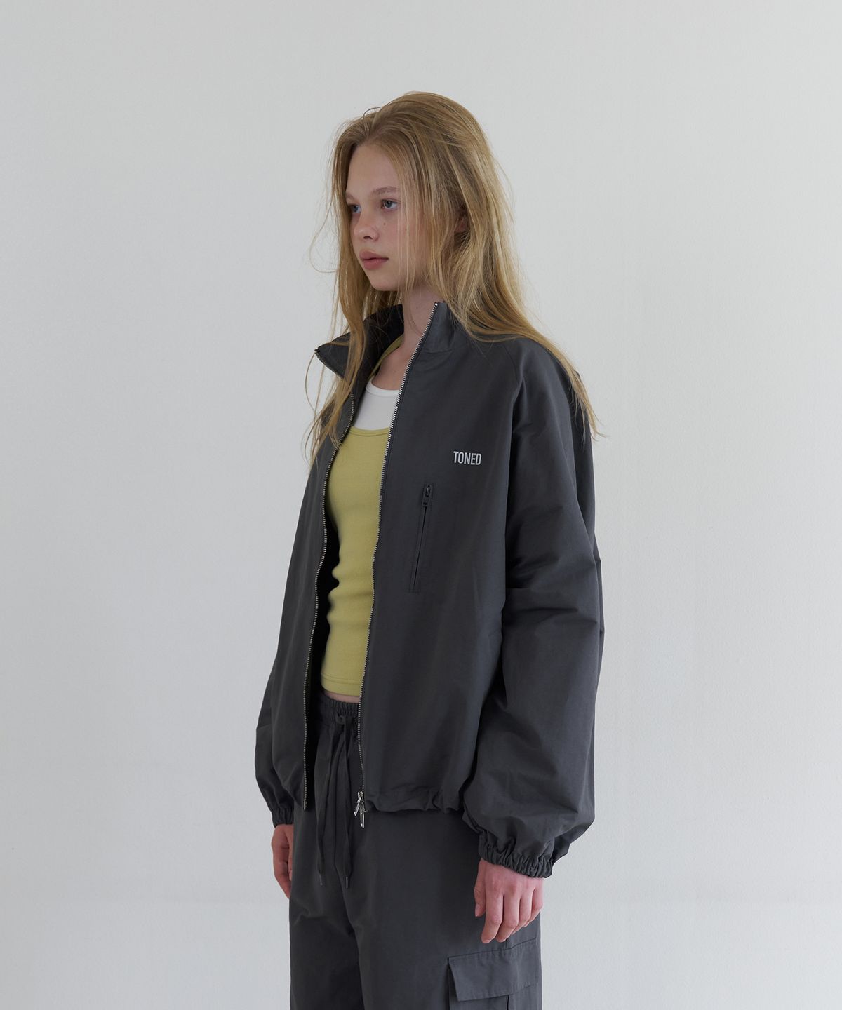 톤드(TONED) Reflective t-heart nylon jacket (charcoal)
