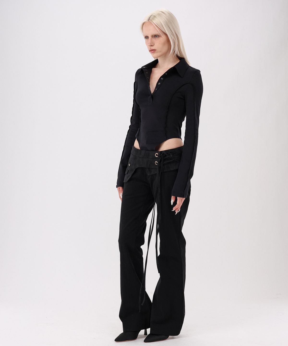 녹타브(NOCTAVE) Collar Slim Top Black