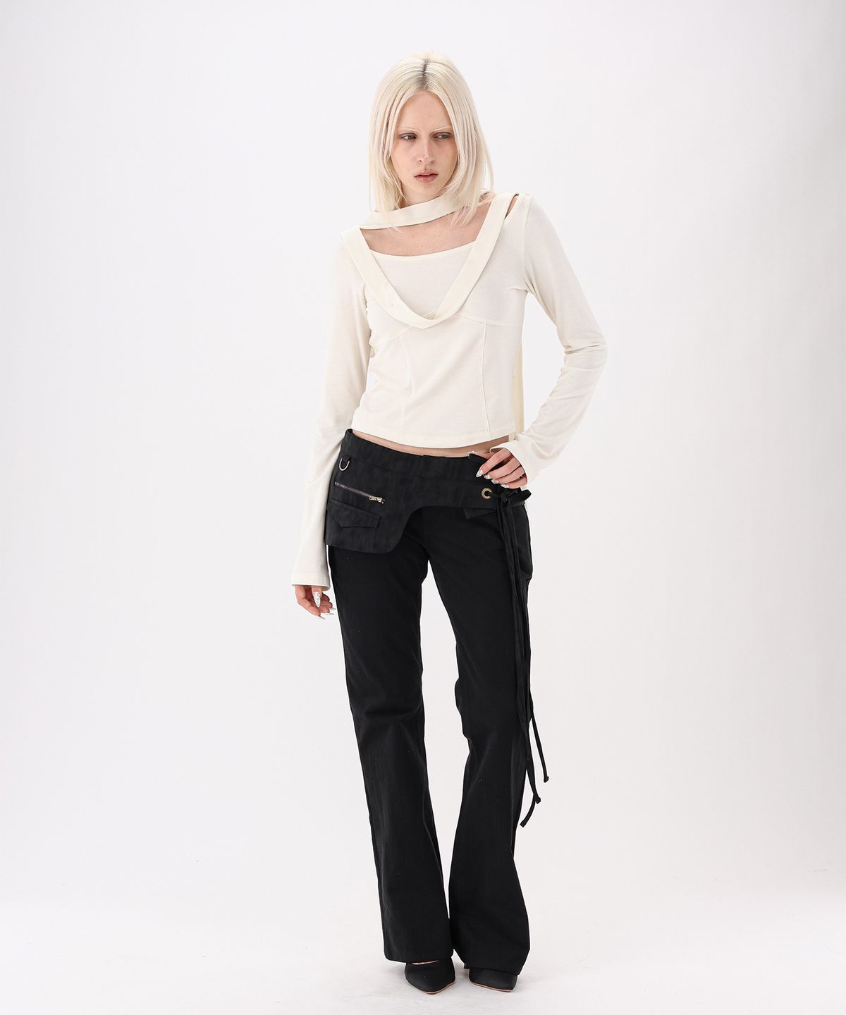 녹타브(NOCTAVE) Neck Belt Top White
