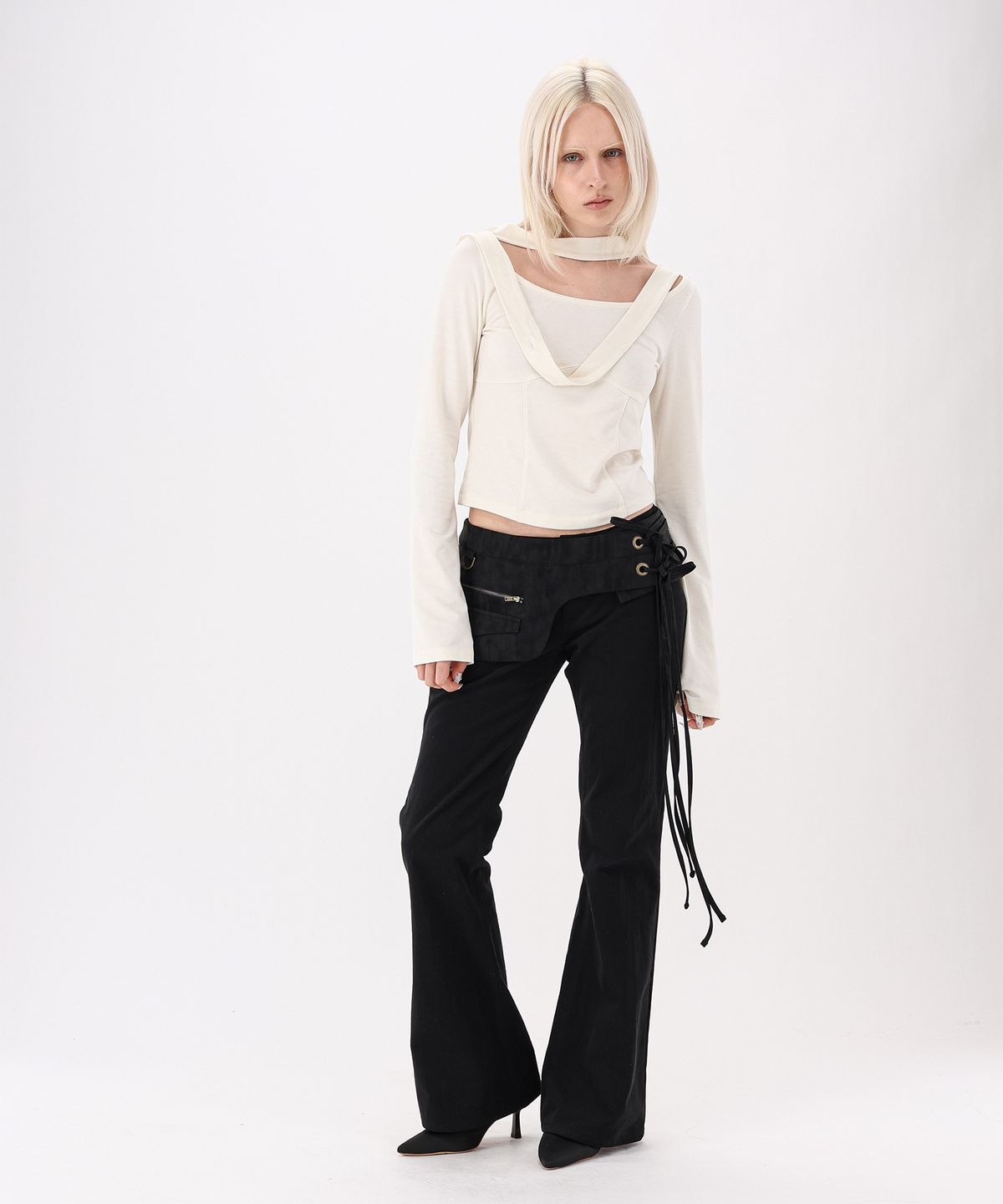 녹타브(NOCTAVE) Neck Belt Top White